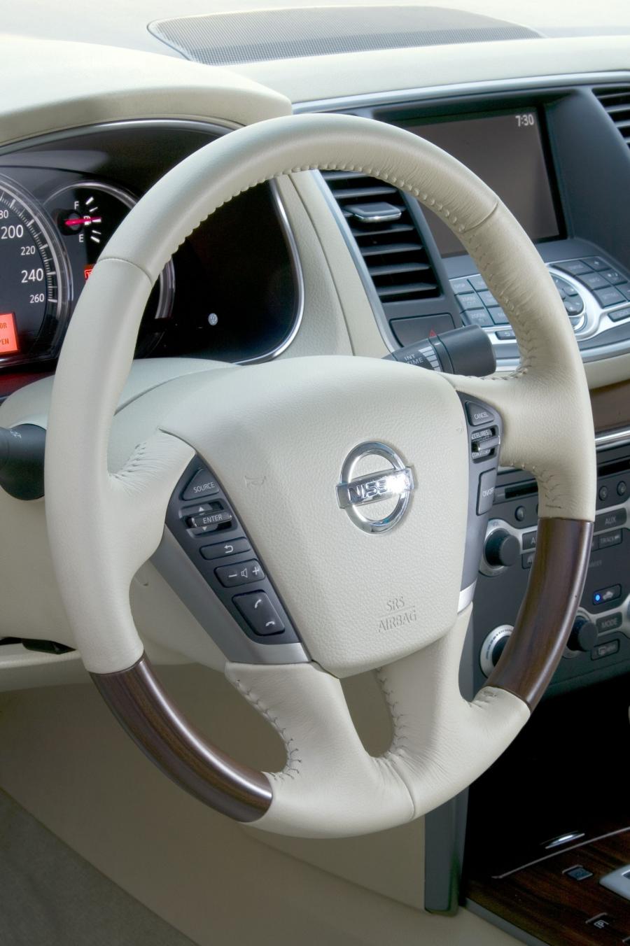  Nissan Teana 4x4 2010 года  (фото 32 из 70)